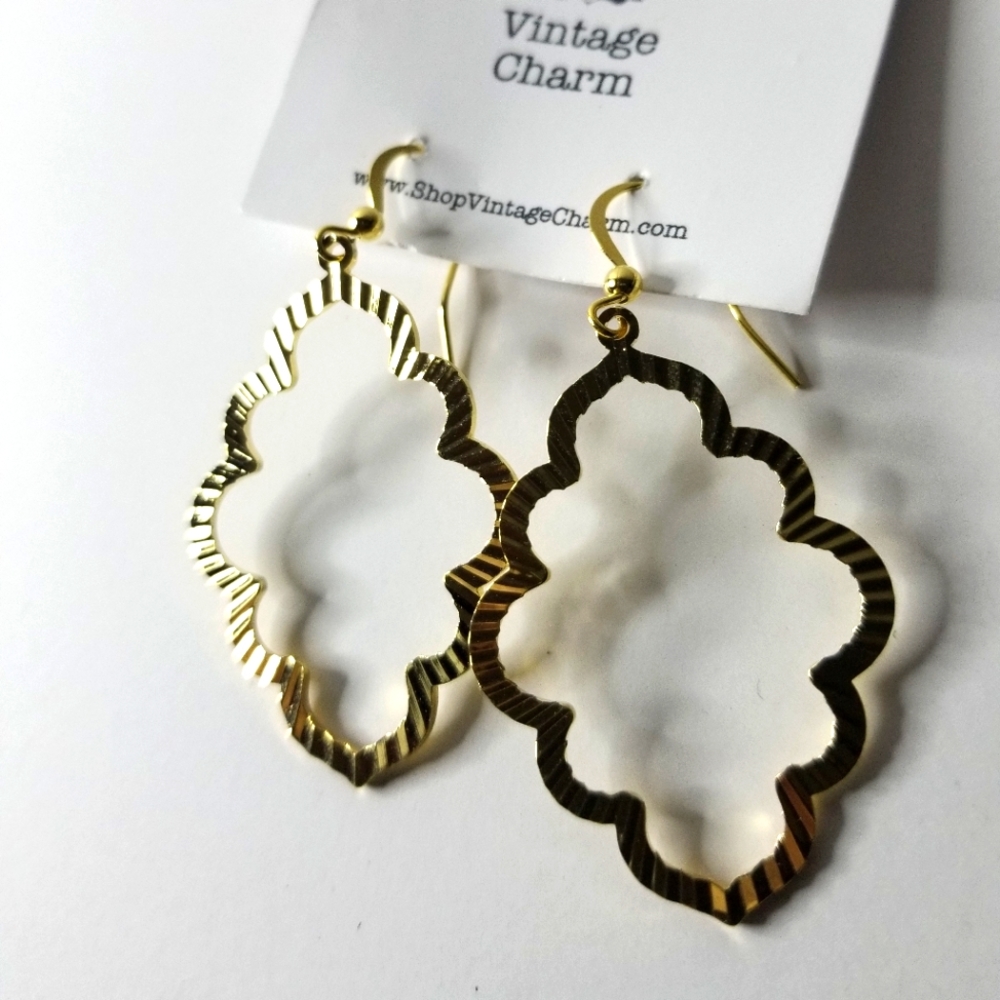 Vintage Clarissa Gold Scallop Drop Earrings